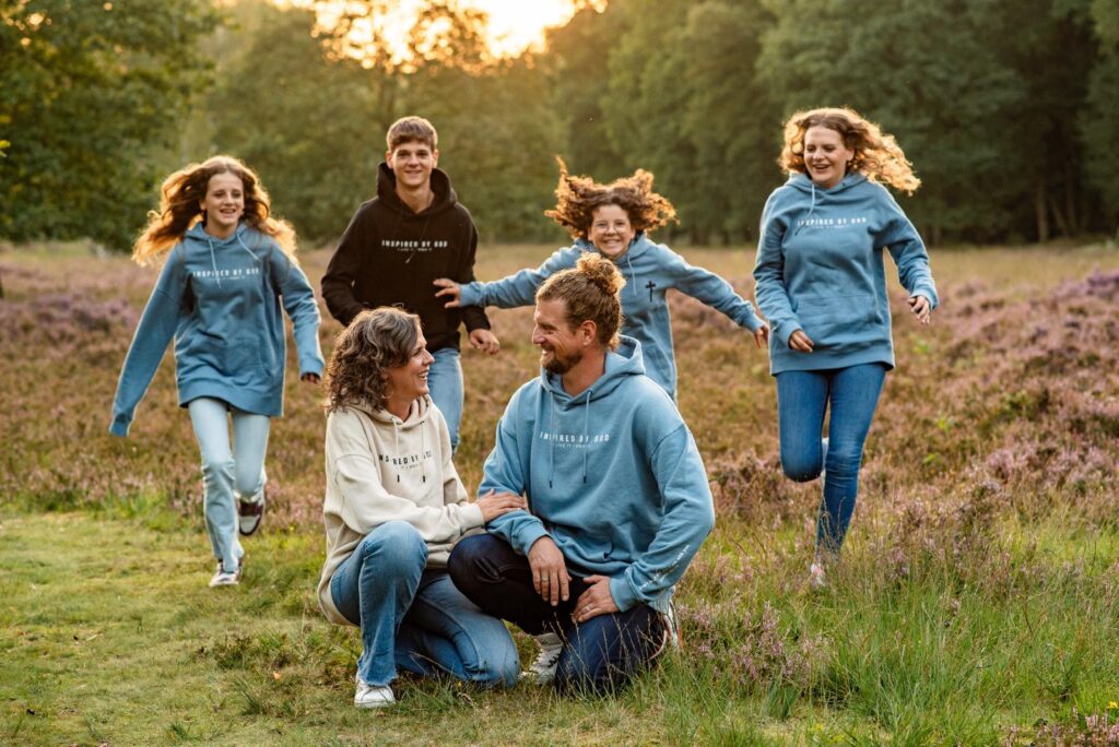christian family running