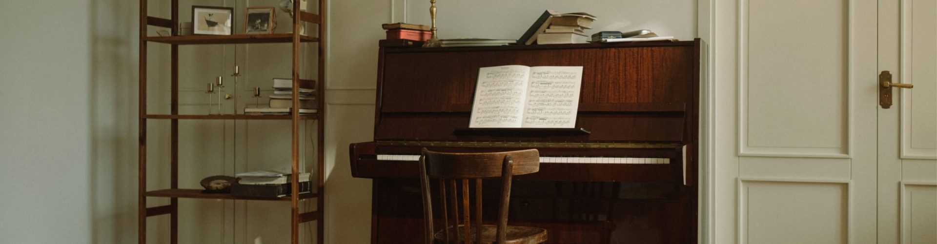 Spirit_led_worship_piano_phoot